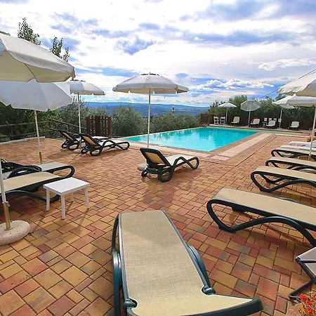 Countryside Holiday With Jacuzzi In بيت للعطل