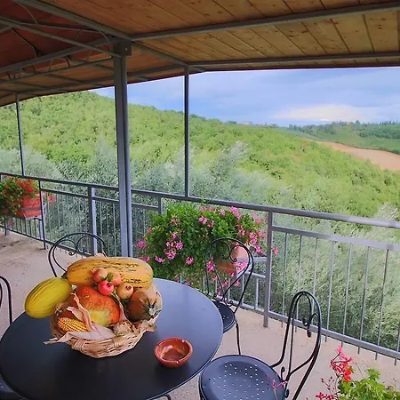 Countryside Holiday With Jacuzzi In
